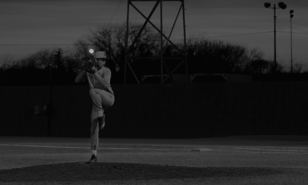 sales pitch pitcher auf Baseballfeld